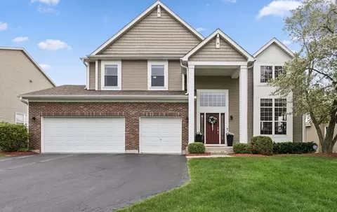 1816 Prairie Ridge Cir, Lindenhurst, IL 60046