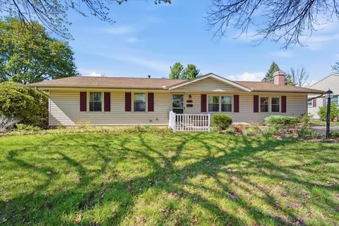 208 E Lincoln St, Normal, IL 61761