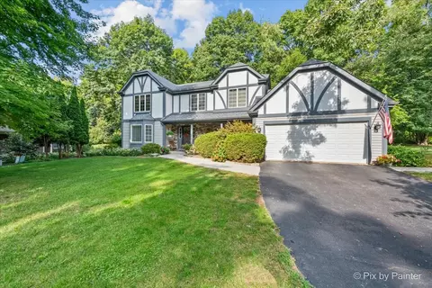5 N490 Hidden Springs Dr, Saint Charles, IL 60175