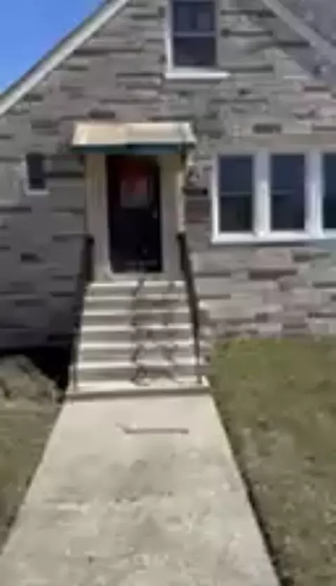 9131 S Merrill Ave, Chicago, IL 60617