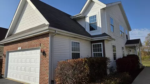 280 Sunset Blvd, Beecher, IL 60401