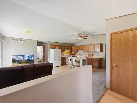 Entry Way - 500 12 Johnson St, Marengo, IL 60152 photo 1 of 1