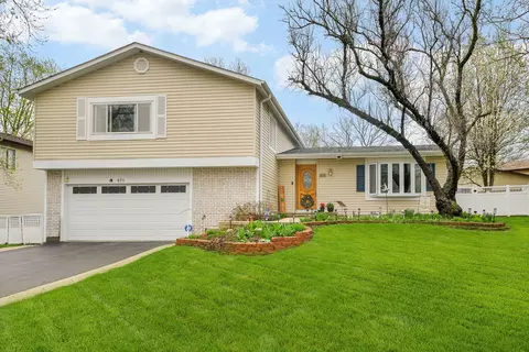 Exterior - 879 Lakeside Dr, Bartlett, IL 60103 photo 1 of 4