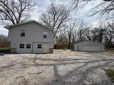 Exterior - 2 Acapulco Dr, Putnam, IL 61560 photo 5 of 9