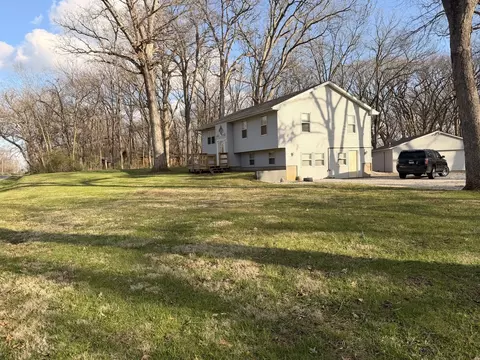 Exterior - 2 Acapulco Dr, Putnam, IL 61560 photo 4 of 9
