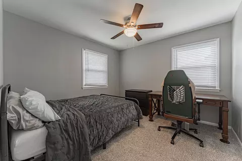 Bedroom - 805 S Grove St, Normal, IL 61761 photo 8 of 9
