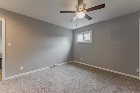 Bedroom - 805 S Grove St, Normal, IL 61761 photo 4 of 9