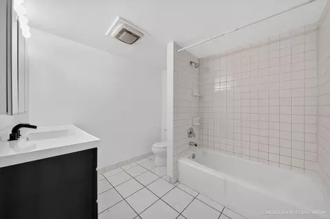 138 E Bailey Rd #H, Naperville, IL 60565 photo 13