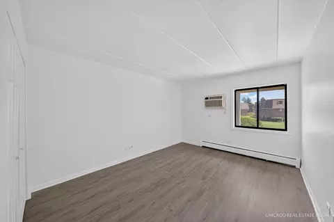 138 E Bailey Rd #H, Naperville, IL 60565 photo 8