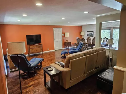 Living - 20 Boca Dr, Hannibal, MO 63401 photo 1 of 3