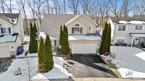 4447 W Lawn Ave, Waukegan, IL 60085