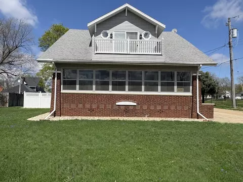 608 Main St, Ashton, IL 61006