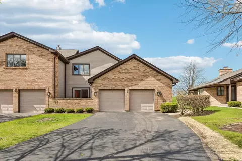 1766 Pebble Beach Dr, Hoffman Estates, IL 60169