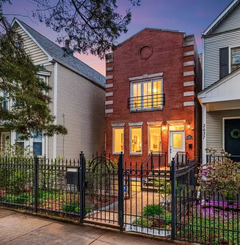 2641 N Marshfield Ave, Chicago, IL 60614