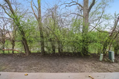 Exterior - 8218 Daniel Dr, Justice, IL 60458 photo 5 of 5