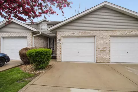 8218 Daniel Dr, Justice, IL 60458