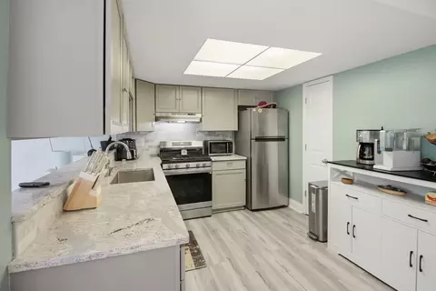 Kitchen - 8218 Daniel Dr, Justice, IL 60458 photo 1 of 1