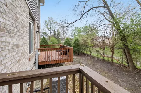 Exterior - 8218 Daniel Dr, Justice, IL 60458 photo 4 of 5