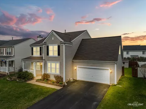 2764 Avalon Ln, Montgomery, IL 60538
