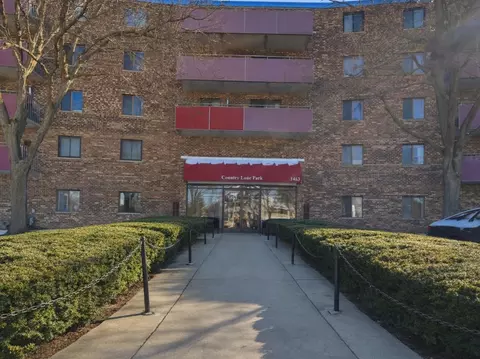 1463 Mercury Dr #115, Schaumburg, IL 60193