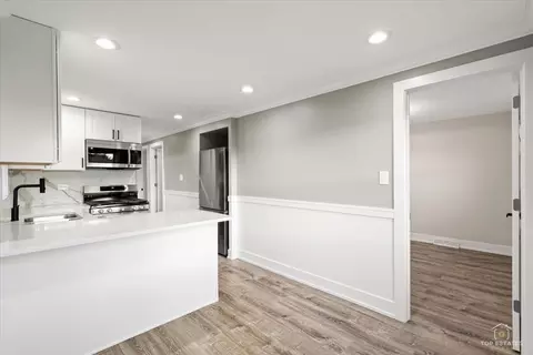 Entry Way - 11630 S May St, Chicago, IL 60643 photo 4 of 4