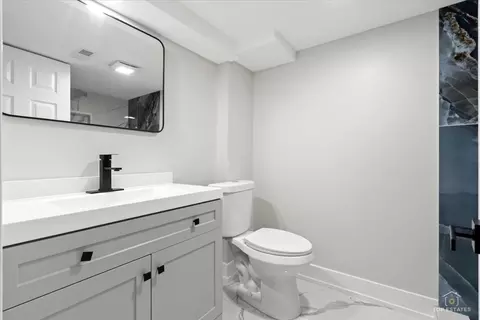 Bath - 11630 S May St, Chicago, IL 60643 photo 3 of 4