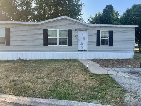 101 Carriage Ln, Sauk Village, IL 60411