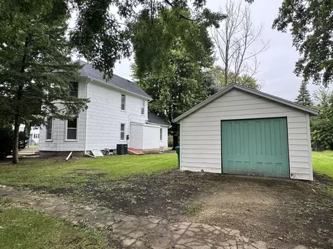 Exterior - 410 3rd St, Mendota, IL 61342 photo 4 of 4
