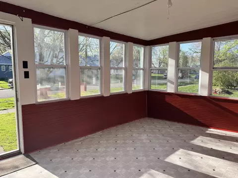Exterior - 410 3rd St, Mendota, IL 61342 photo 2 of 5