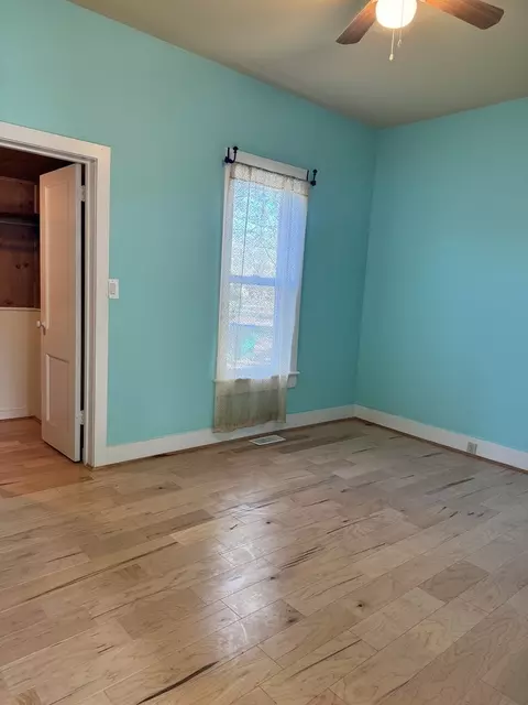 Bedroom - 410 3rd St, Mendota, IL 61342 photo 1 of 3