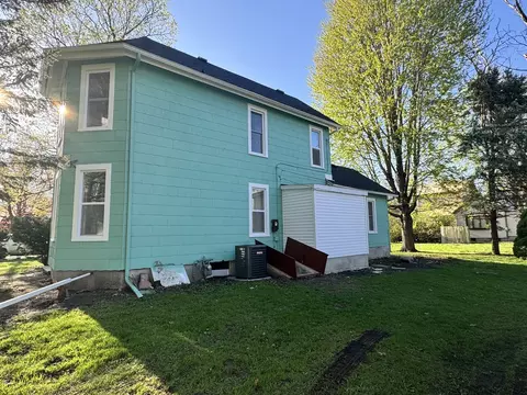 Exterior - 410 3rd St, Mendota, IL 61342 photo 3 of 5
