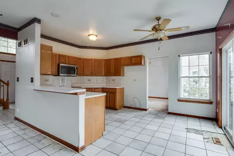 Kitchen - 16456 Winding Creek Rd, Plainfield, IL 60586 photo 1 of 2