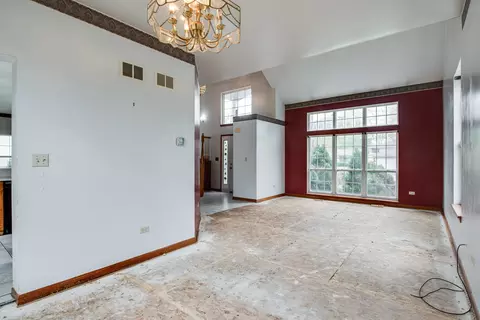 Living - 16456 Winding Creek Rd, Plainfield, IL 60586 photo 2 of 7