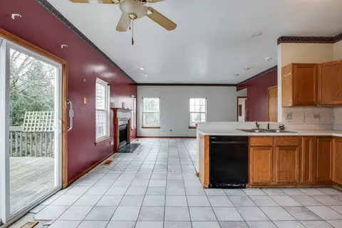 Living - 16456 Winding Creek Rd, Plainfield, IL 60586 photo 3 of 7