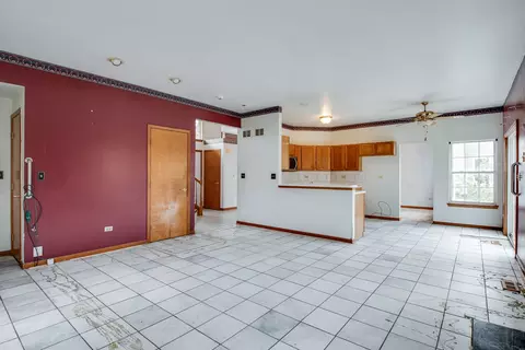 Living - 16456 Winding Creek Rd, Plainfield, IL 60586 photo 6 of 7