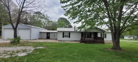 11829 E Idlewood Rd, Mount Vernon, IL 62864