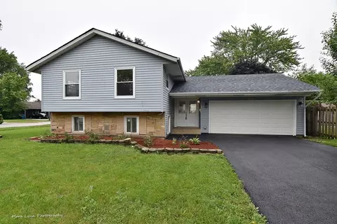 1447 Van Meter Dr, Glendale Heights, IL 60139