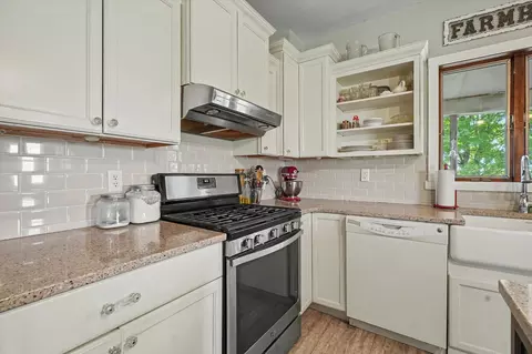 Kitchen - 23 E 1500 North Rd, Cisco, IL 61830 photo 3 of 6