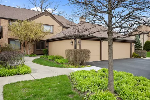 1516 Anderson Ln, Buffalo Grove, IL 60089