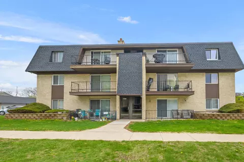 11101 S 84th Ave #3A, Palos Hills, IL 60465