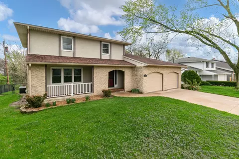4003 Tanglefoot Ter, Bettendorf, IA 52722
