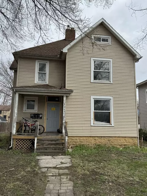 706 Locust St, Sterling, IL 61081