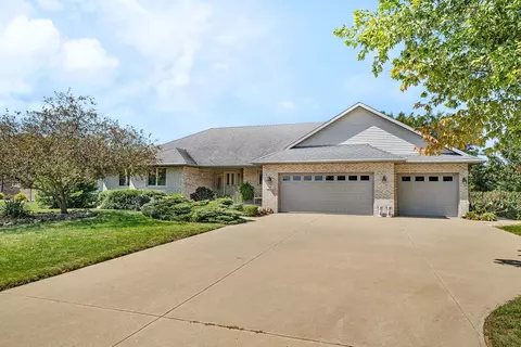 310 Fairway Dr, Essex, IL 60935