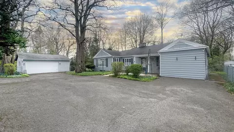 1848 N Sheridan Rd, Waukegan, IL 60087