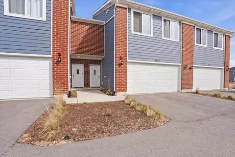 1033 Gillespie Ln, Yorkville, IL 60560