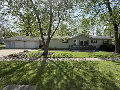 102 S Morgan St, Odell, IL 60460