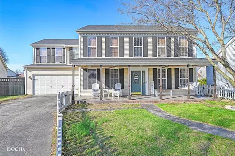 123 Eisenhower Dr, Oswego, IL 60543