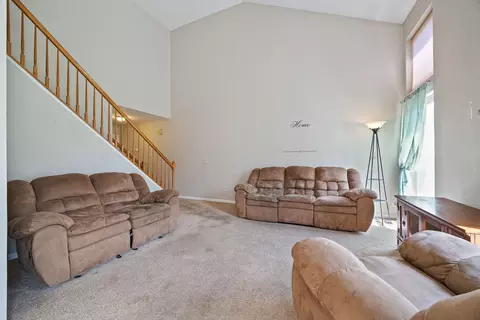 Living - 2067 Peach Tree Ln, Algonquin, IL 60102 photo 3 of 3