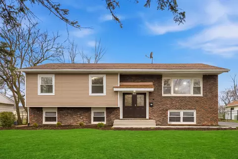 17720 Rosewood Ter, Country Club Hills, IL 60478