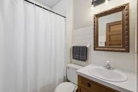 Bath - 1908 24th St, Moline, IL 61265 photo 1 of 1